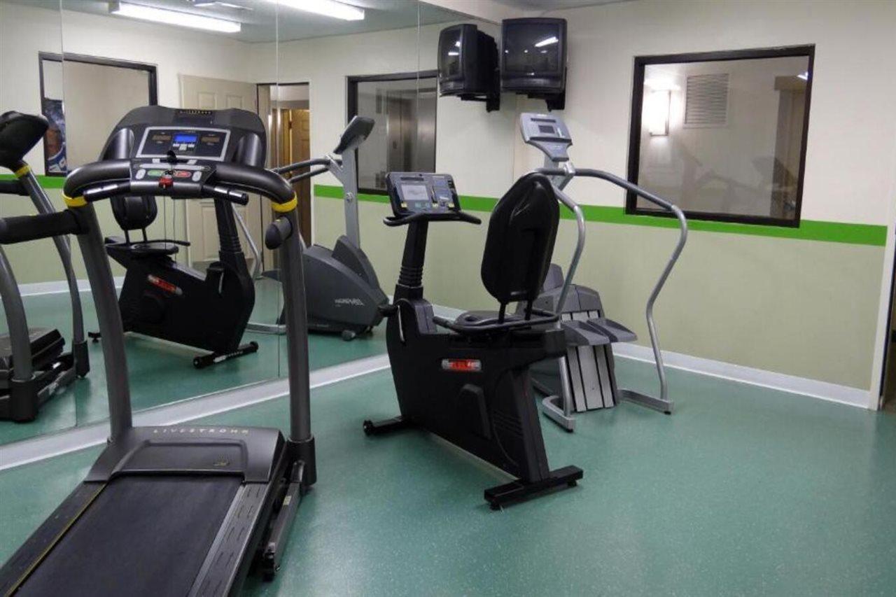 Extended Stay America Select Suites - Raleigh - Rtp - 4610 Miami Blvd Durham Buitenkant foto