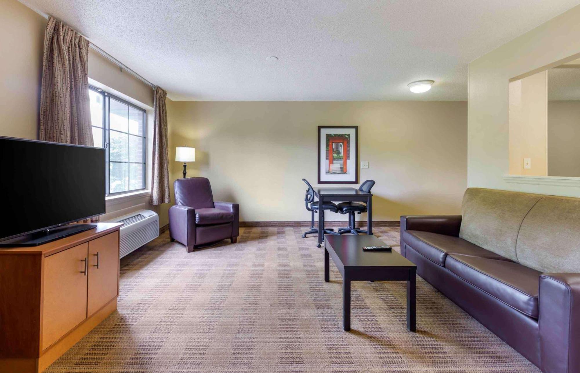 Extended Stay America Select Suites - Raleigh - Rtp - 4610 Miami Blvd Durham Buitenkant foto
