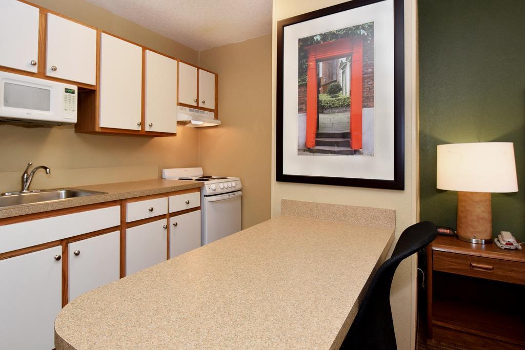 Extended Stay America Select Suites - Raleigh - Rtp - 4610 Miami Blvd Durham Buitenkant foto